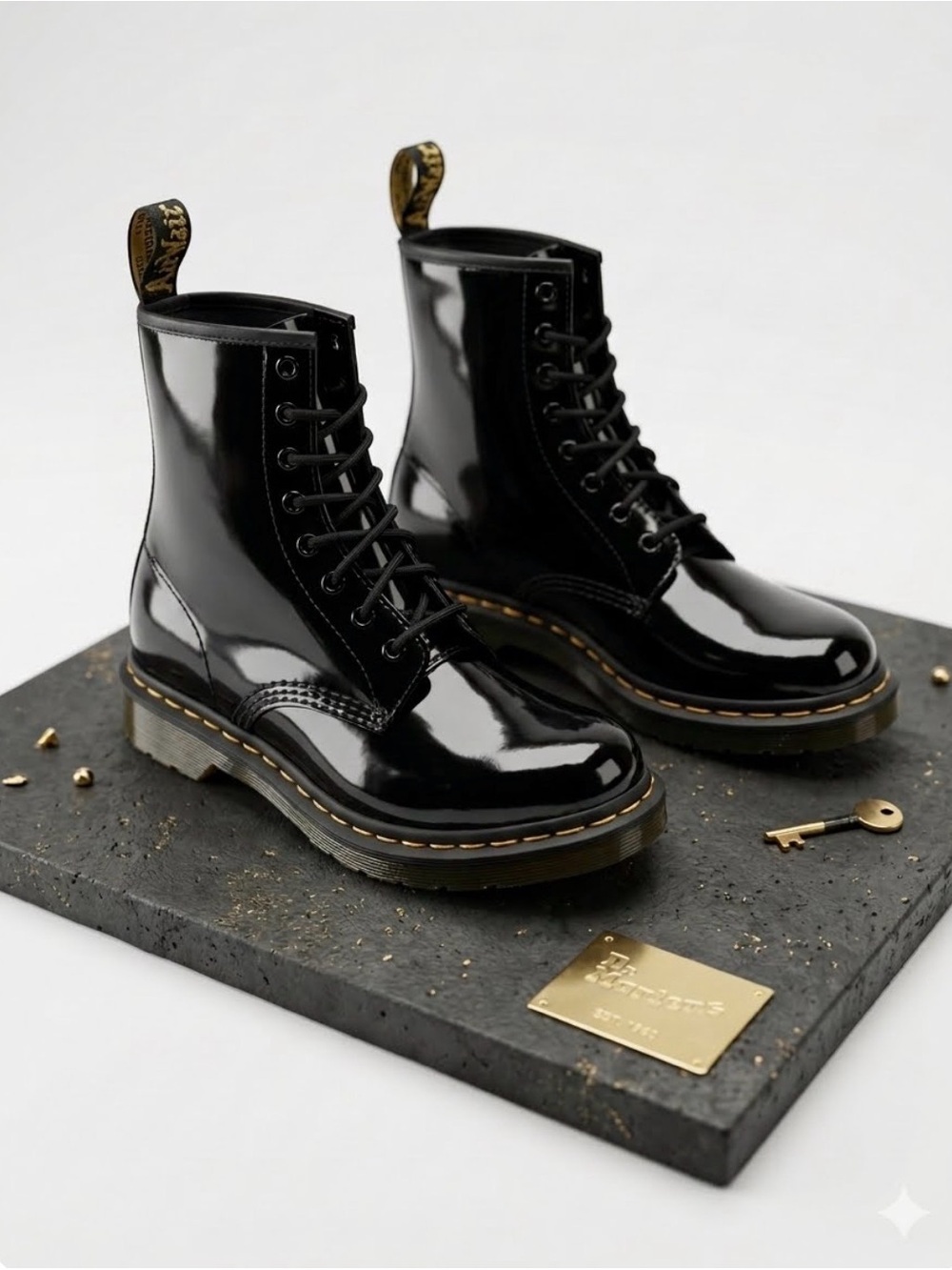 NEW Dr. Martens 1460 Black Patent Lamper Leather Lace Up Boots Size 7 BNIB